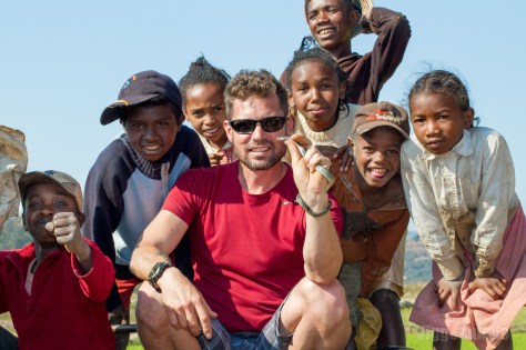 11-12-16-snake-and-kids